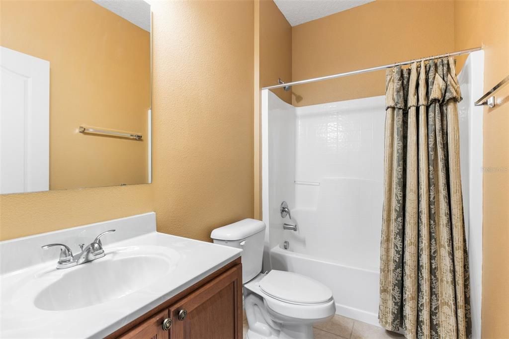 Active With Contract: $299,900 (3 beds, 2 baths, 1614 Square Feet)