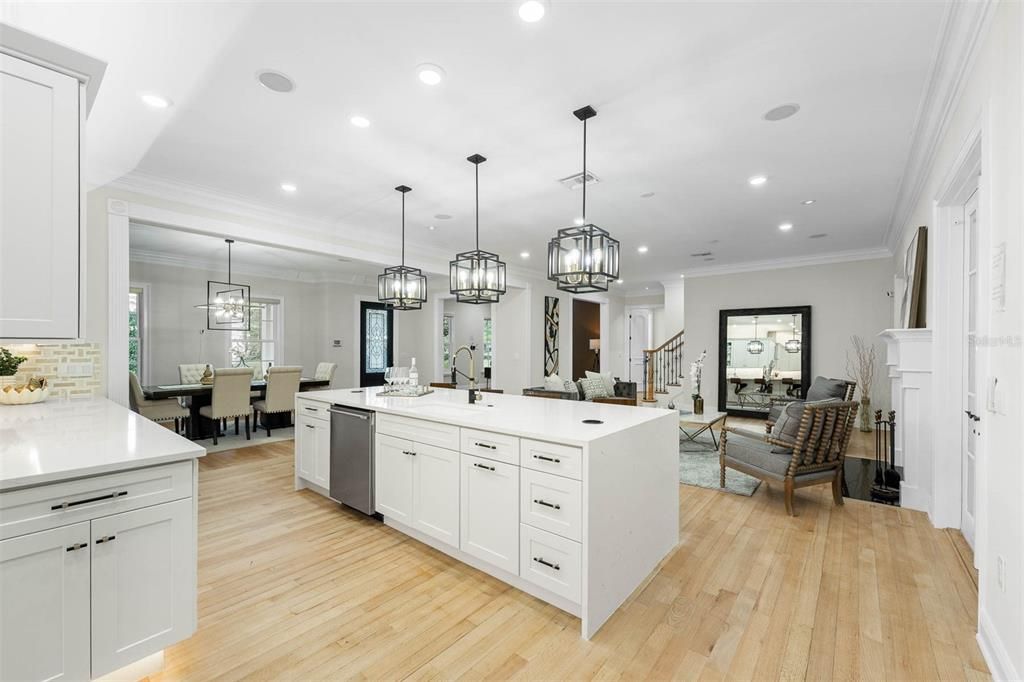 For Rent: $16,550 (8 beds, 6 baths, 7000 Square Feet)