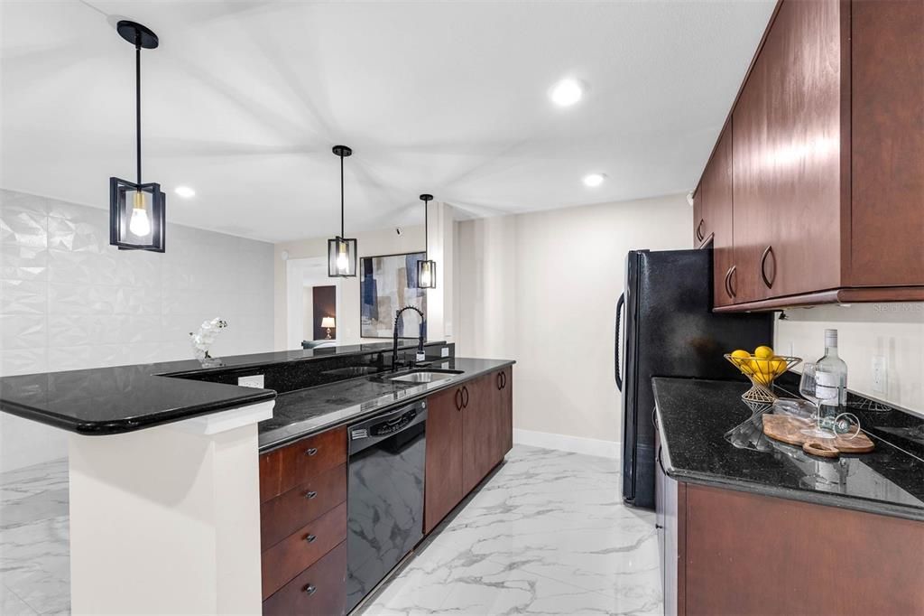 For Rent: $16,550 (8 beds, 6 baths, 7000 Square Feet)