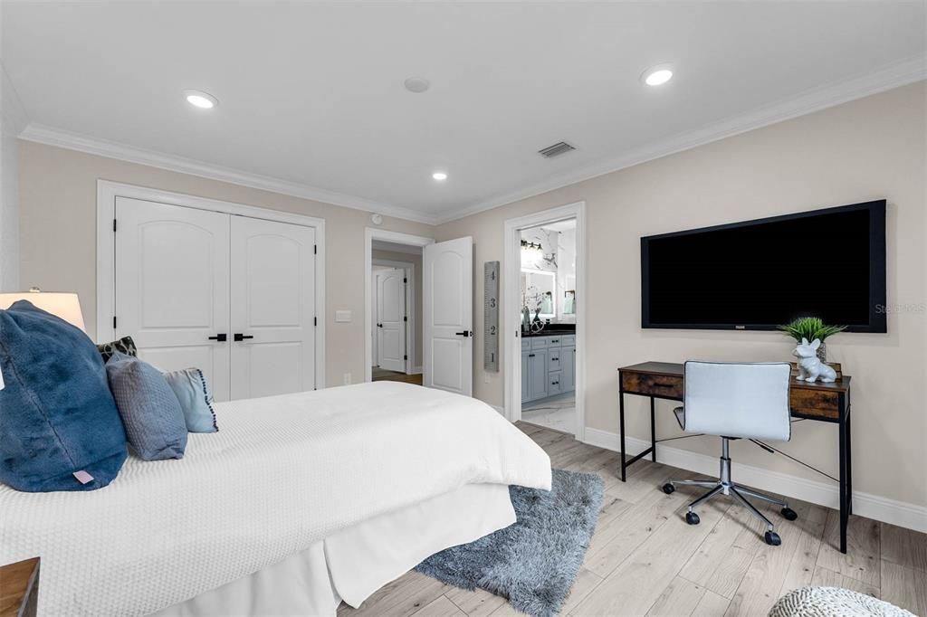 For Rent: $16,550 (8 beds, 6 baths, 7000 Square Feet)