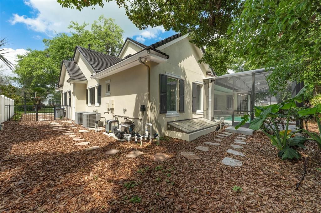 For Rent: $16,550 (8 beds, 6 baths, 7000 Square Feet)