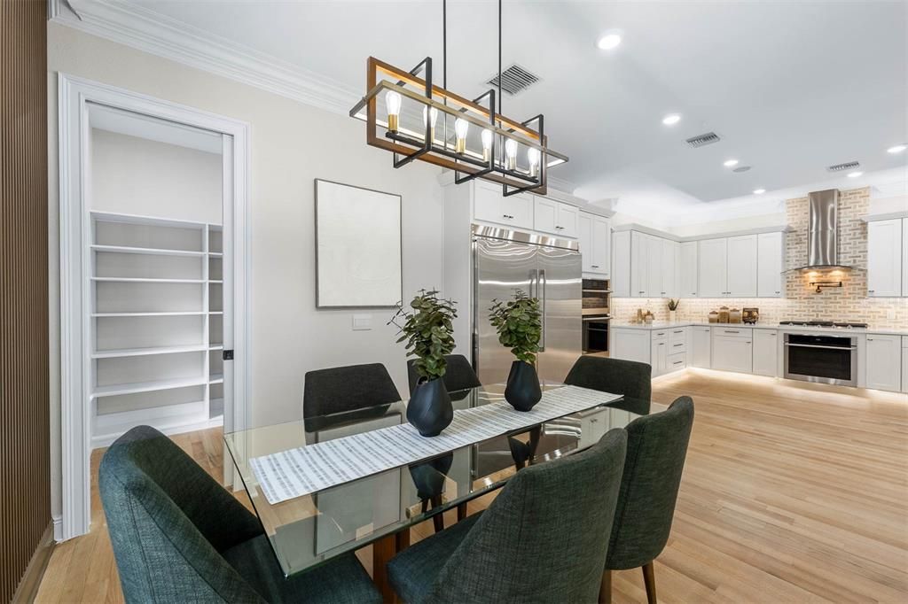 For Rent: $16,550 (8 beds, 6 baths, 7000 Square Feet)