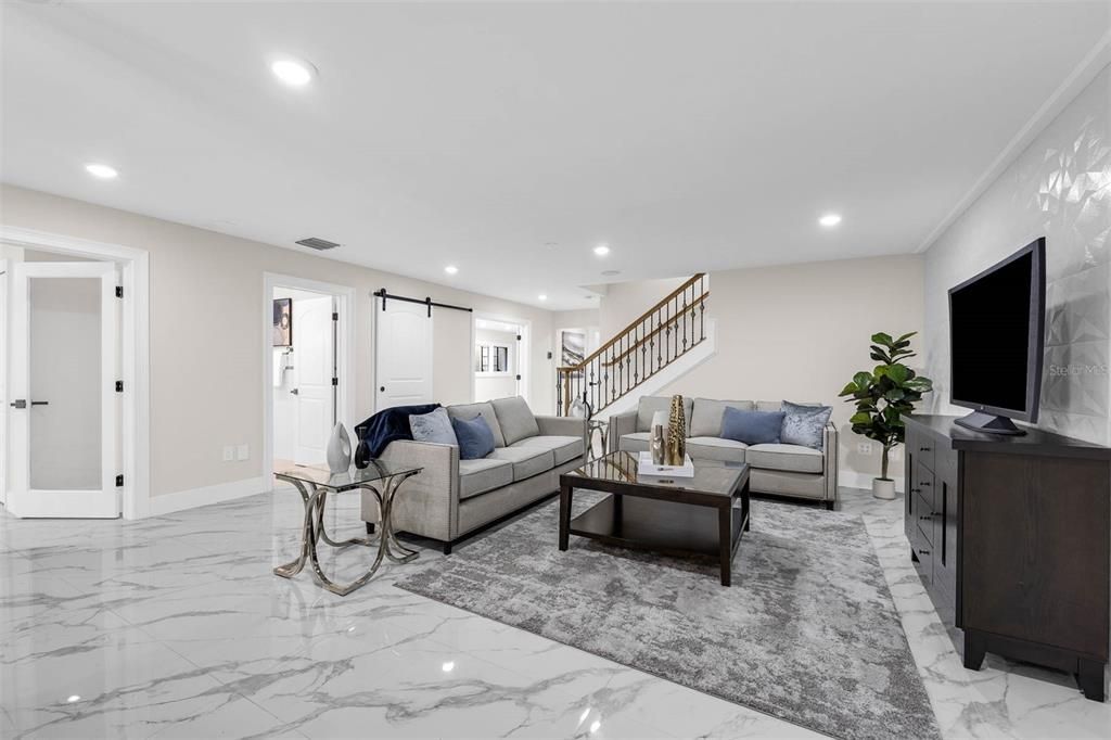 For Rent: $16,550 (8 beds, 6 baths, 7000 Square Feet)