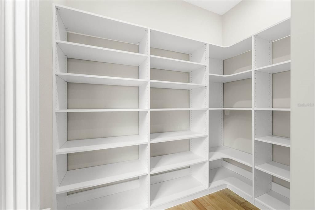 For Rent: $16,550 (8 beds, 6 baths, 7000 Square Feet)