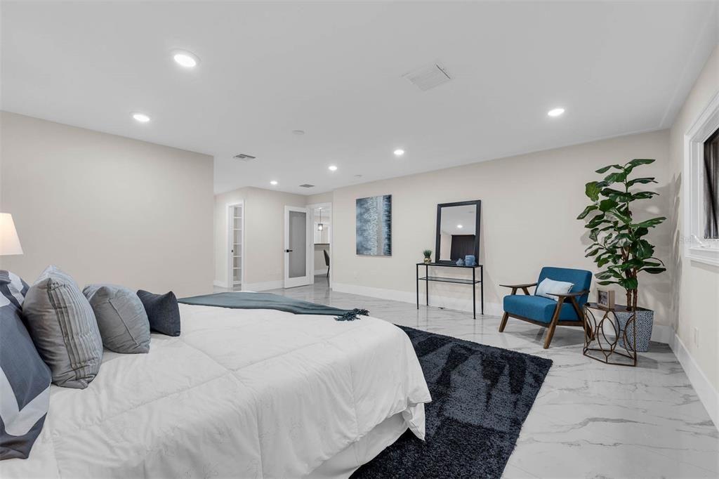 For Rent: $16,550 (8 beds, 6 baths, 7000 Square Feet)