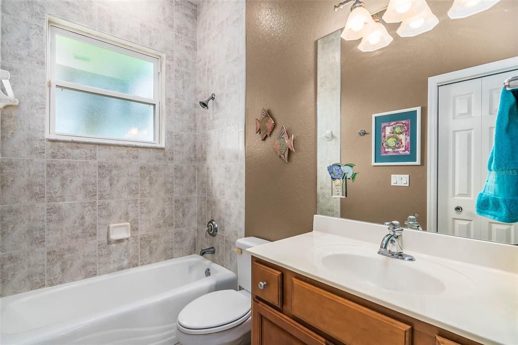 For Sale: $950,000 (4 beds, 3 baths, 2700 Square Feet)