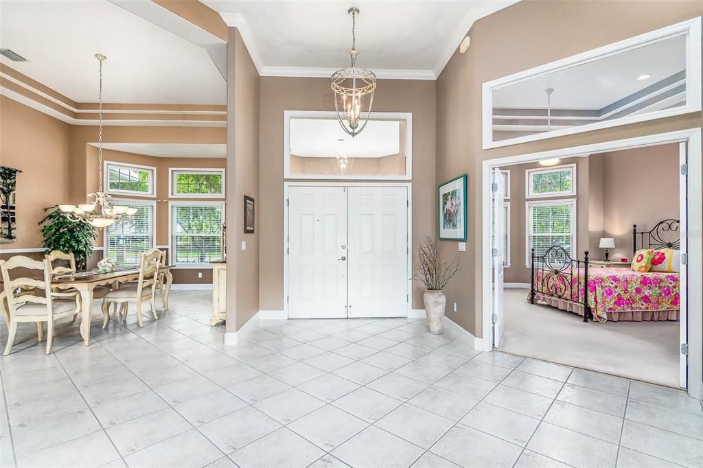 For Sale: $950,000 (4 beds, 3 baths, 2700 Square Feet)