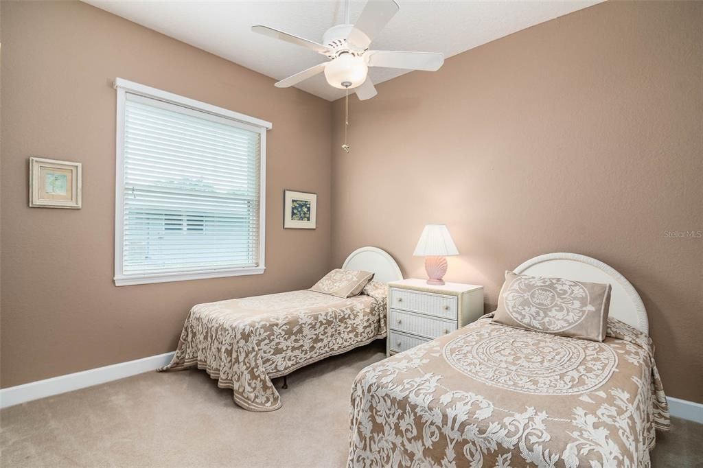 For Sale: $950,000 (4 beds, 3 baths, 2700 Square Feet)