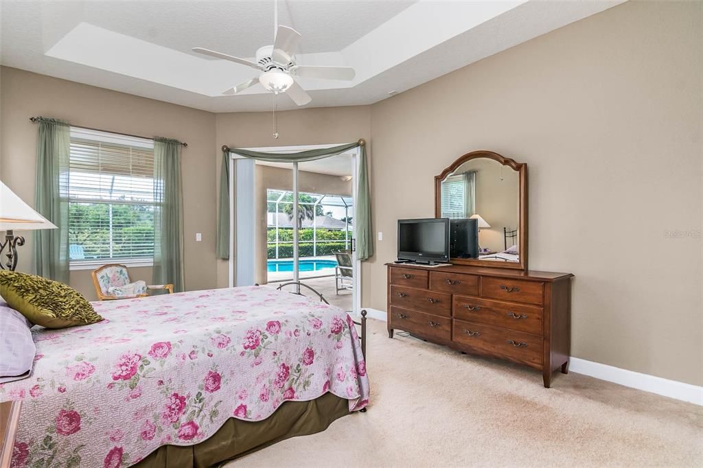 For Sale: $950,000 (4 beds, 3 baths, 2700 Square Feet)