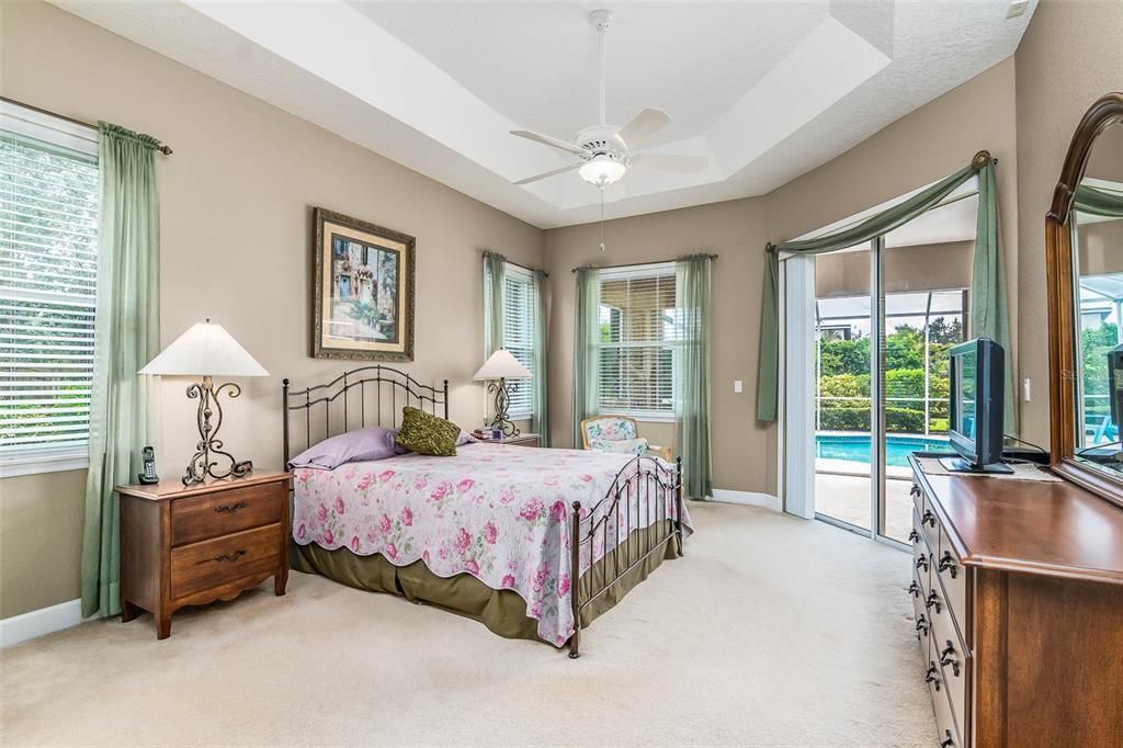 For Sale: $950,000 (4 beds, 3 baths, 2700 Square Feet)