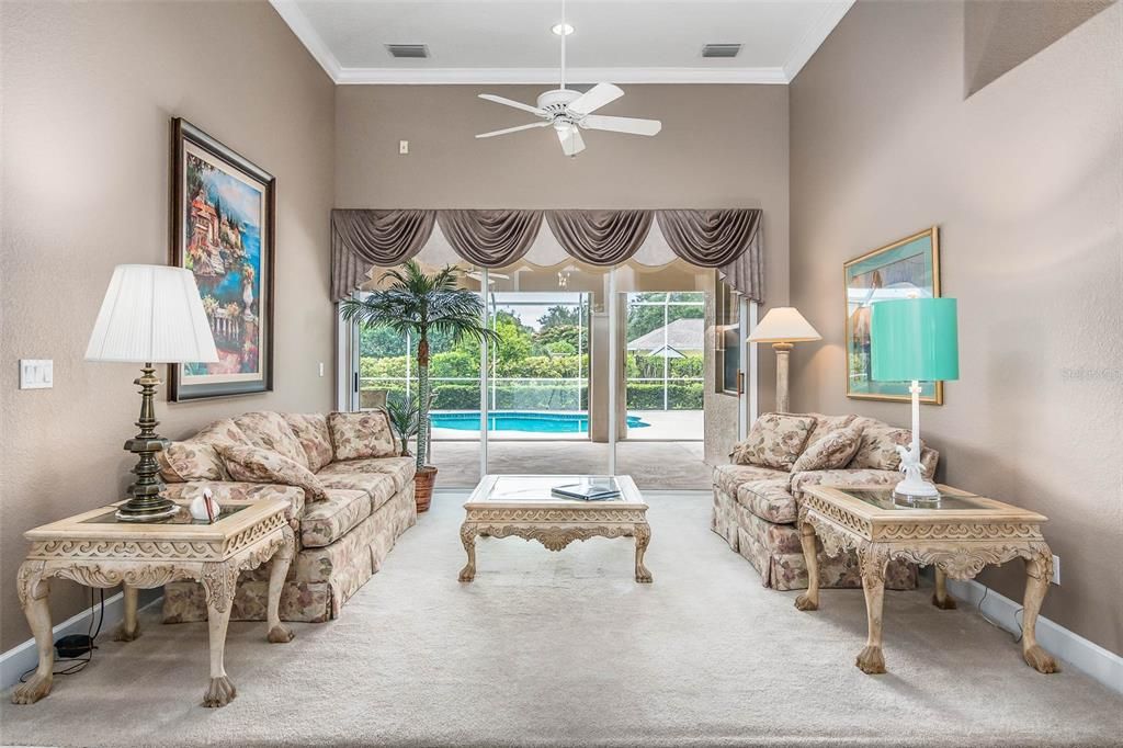 For Sale: $950,000 (4 beds, 3 baths, 2700 Square Feet)