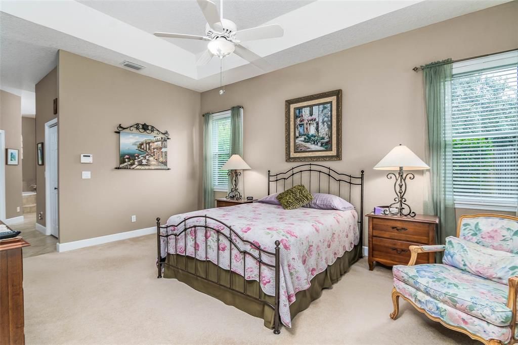 For Sale: $950,000 (4 beds, 3 baths, 2700 Square Feet)