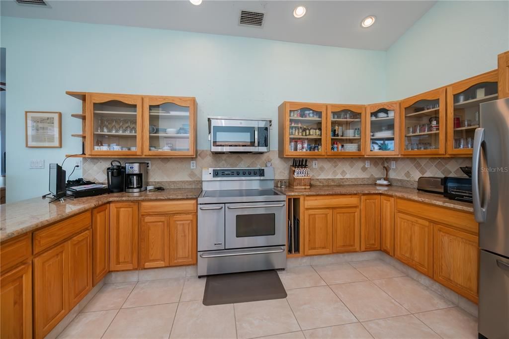 For Sale: $875,000 (4 beds, 3 baths, 2715 Square Feet)