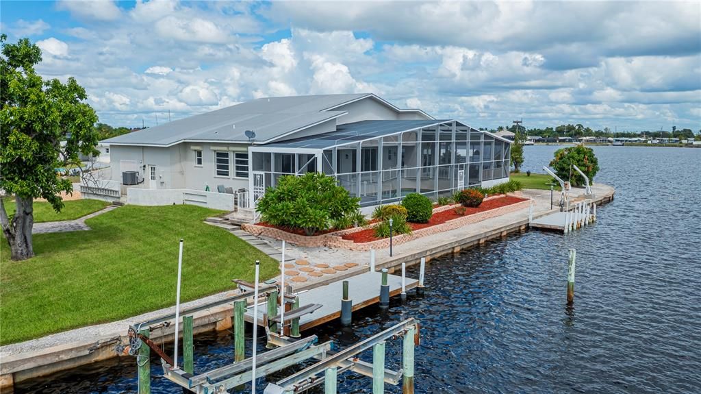 For Sale: $875,000 (4 beds, 3 baths, 2715 Square Feet)