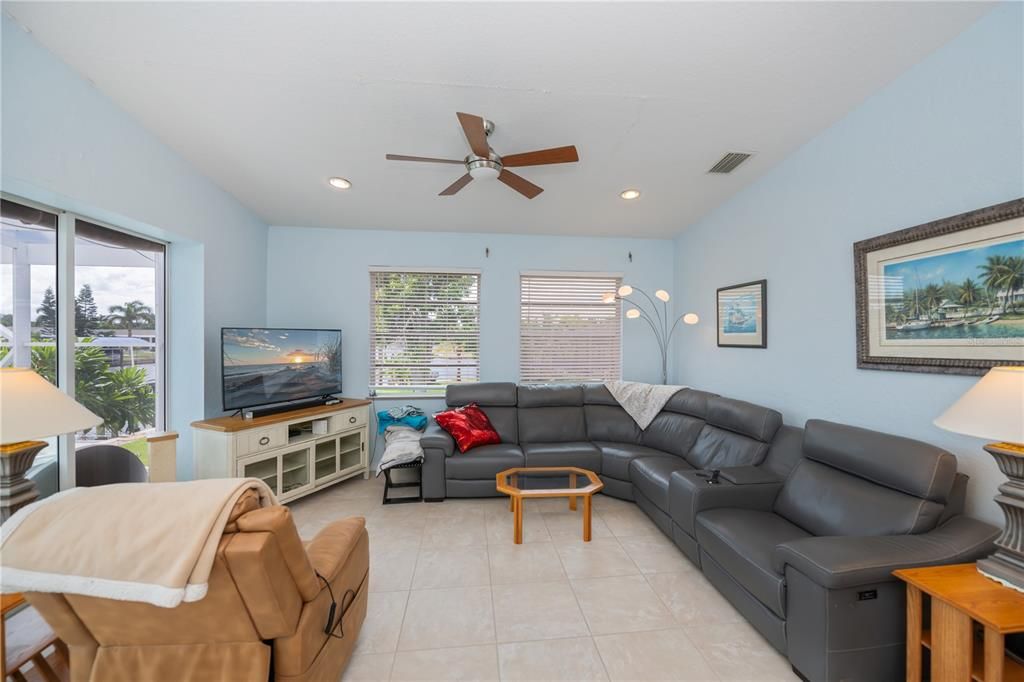 For Sale: $875,000 (4 beds, 3 baths, 2715 Square Feet)