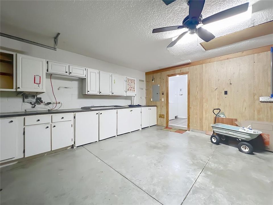 For Sale: $395,000 (3 beds, 3 baths, 2021 Square Feet)