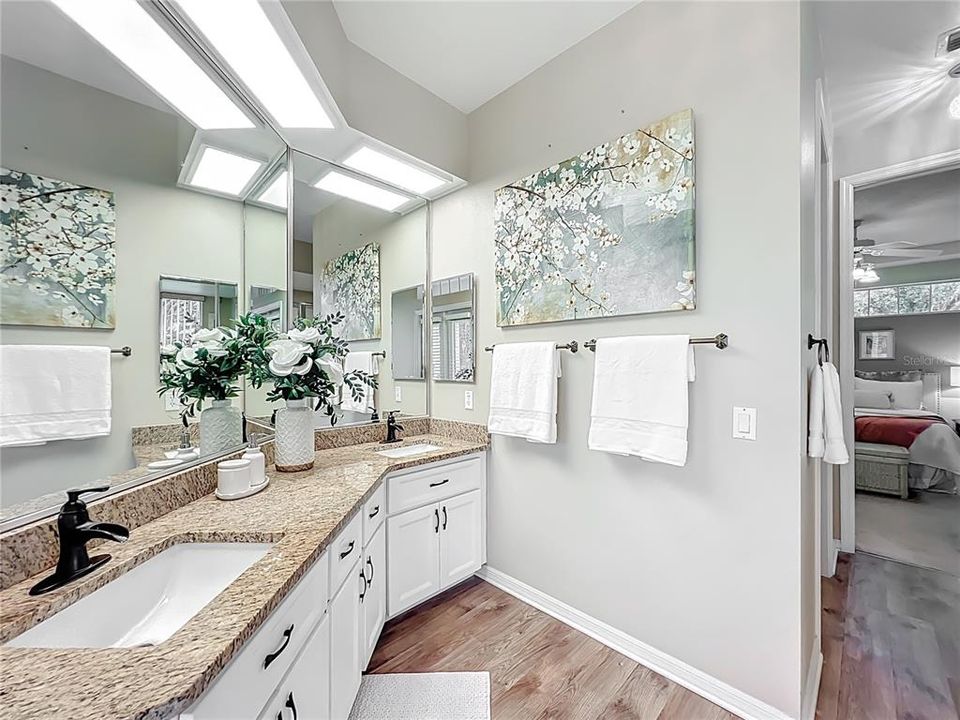 For Sale: $395,000 (3 beds, 3 baths, 2021 Square Feet)