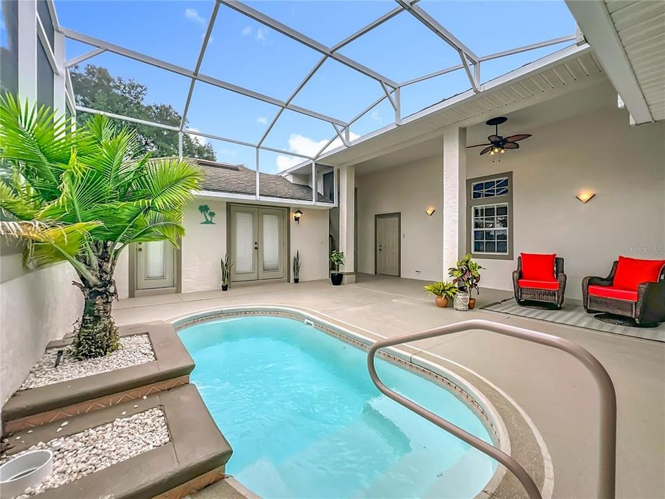 For Sale: $395,000 (3 beds, 3 baths, 2021 Square Feet)