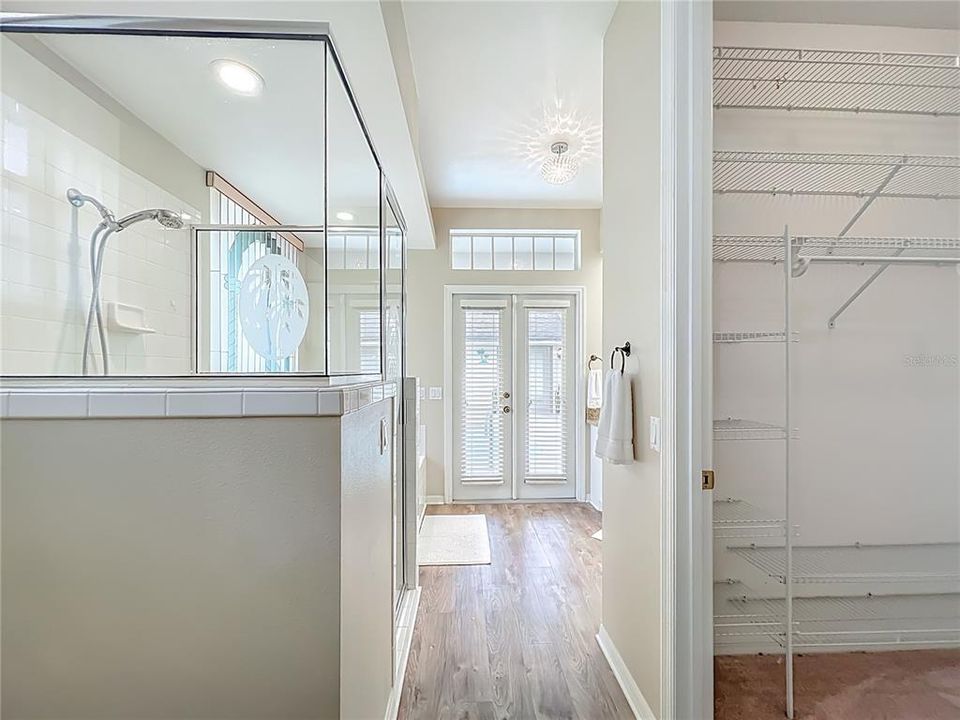 For Sale: $395,000 (3 beds, 3 baths, 2021 Square Feet)