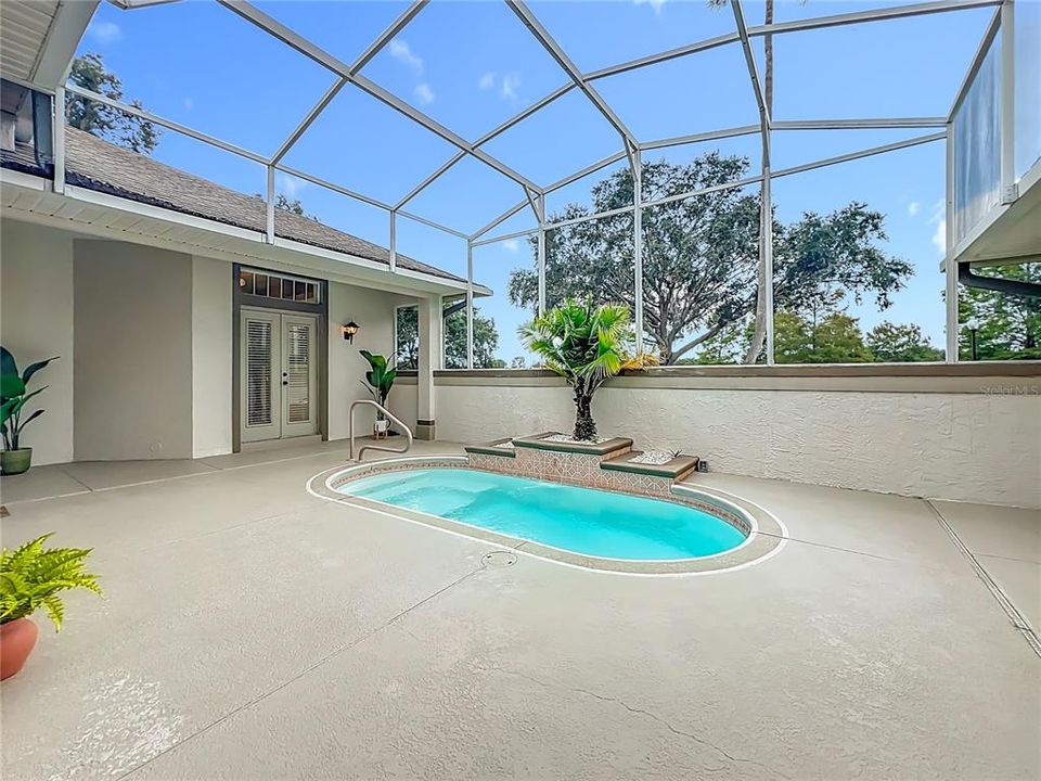 For Sale: $395,000 (3 beds, 3 baths, 2021 Square Feet)