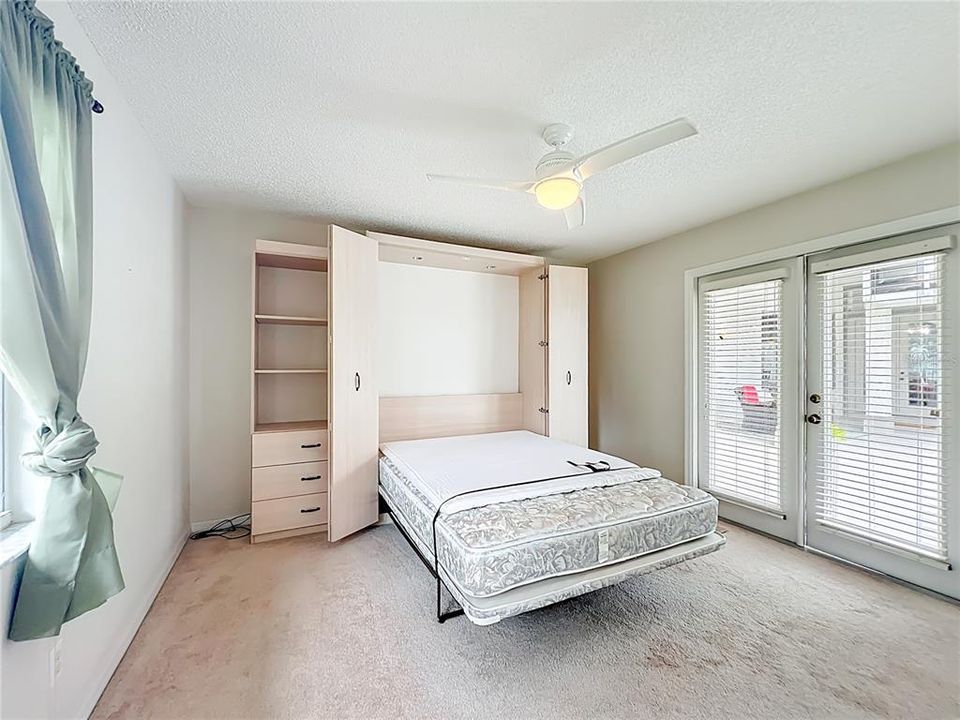 For Sale: $395,000 (3 beds, 3 baths, 2021 Square Feet)