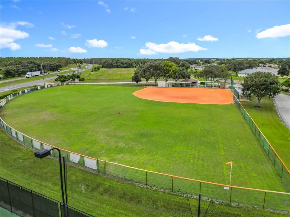 For Sale: $395,000 (3 beds, 3 baths, 2021 Square Feet)