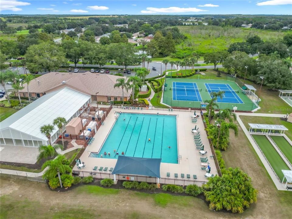 For Sale: $395,000 (3 beds, 3 baths, 2021 Square Feet)