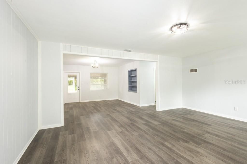 Activo con contrato: $268,000 (3 camas, 1 baños, 1483 Pies cuadrados)