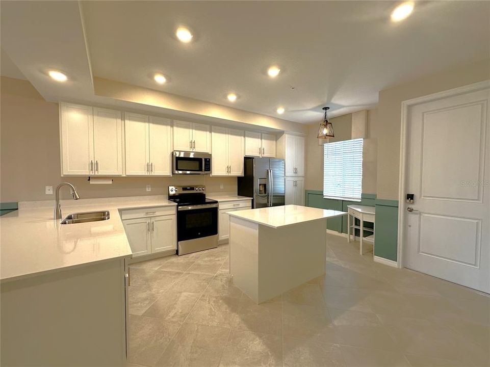 For Rent: $1,695 (2 beds, 2 baths, 1198 Square Feet)