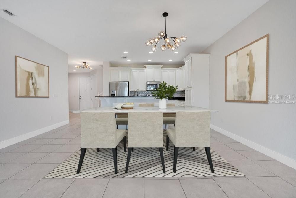 合同活跃: $497,000 (4 贝兹, 3 浴室, 2240 平方英尺)