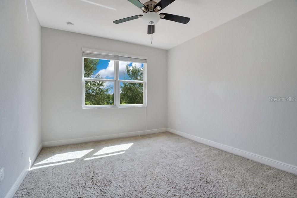 合同活跃: $497,000 (4 贝兹, 3 浴室, 2240 平方英尺)