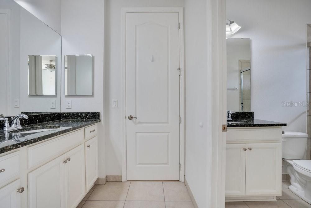 合同活跃: $497,000 (4 贝兹, 3 浴室, 2240 平方英尺)