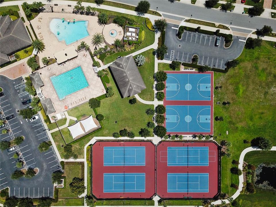 合同活跃: $497,000 (4 贝兹, 3 浴室, 2240 平方英尺)