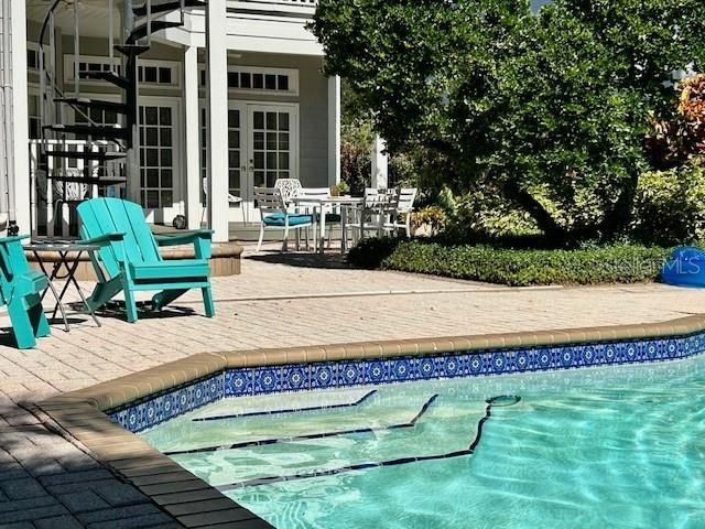 For Sale: $1,990,000 (5 beds, 4 baths, 4456 Square Feet)