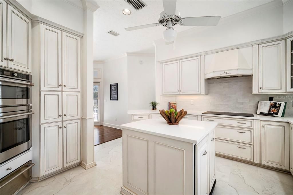 For Sale: $1,990,000 (5 beds, 4 baths, 4456 Square Feet)