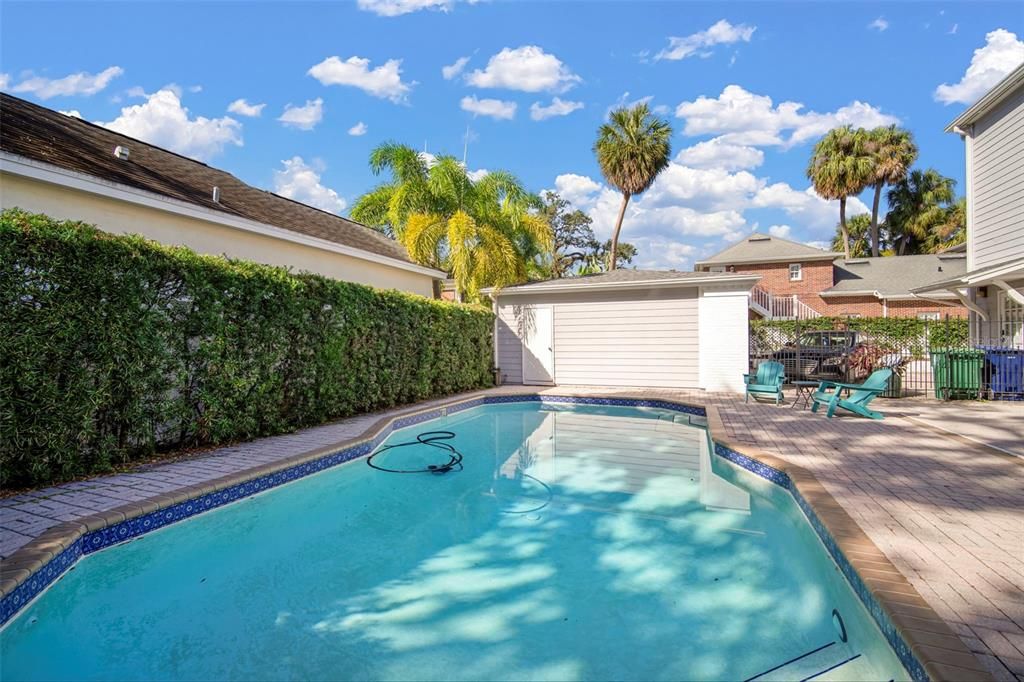 For Sale: $1,990,000 (5 beds, 4 baths, 4456 Square Feet)