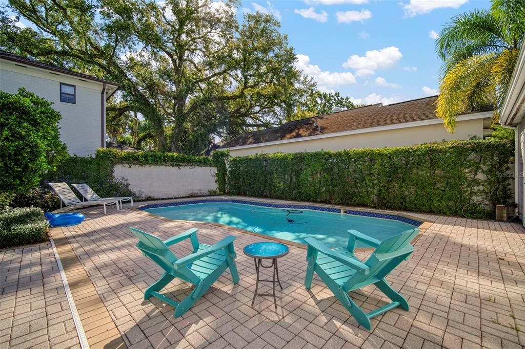 For Sale: $1,990,000 (5 beds, 4 baths, 4456 Square Feet)