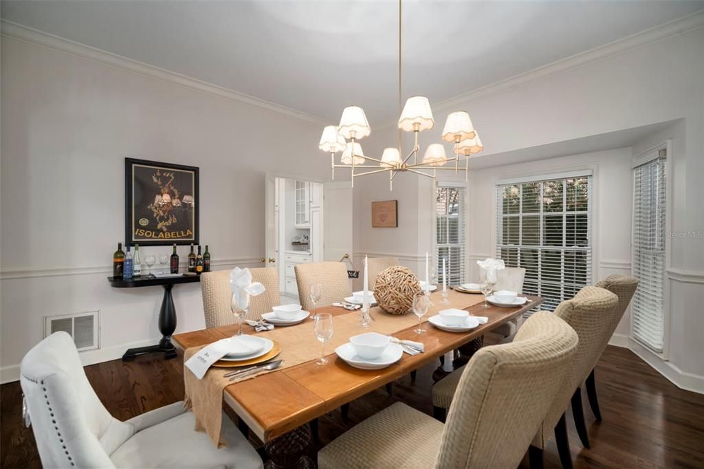 For Sale: $1,990,000 (5 beds, 4 baths, 4456 Square Feet)