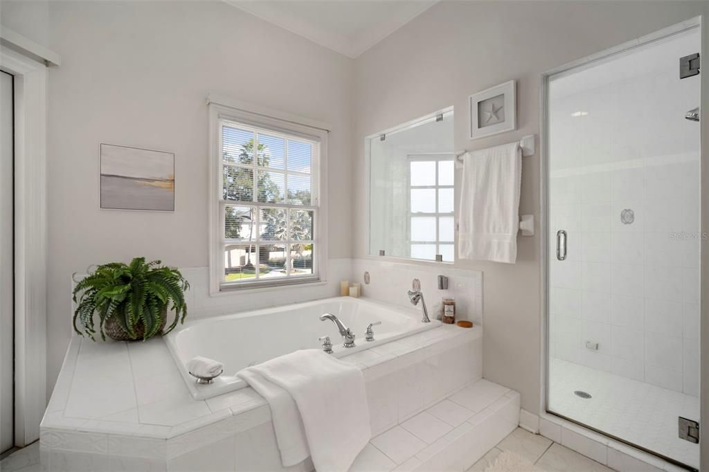 For Sale: $1,990,000 (5 beds, 4 baths, 4456 Square Feet)