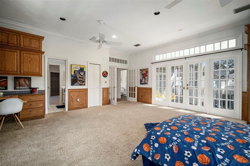 For Sale: $1,990,000 (5 beds, 4 baths, 4456 Square Feet)