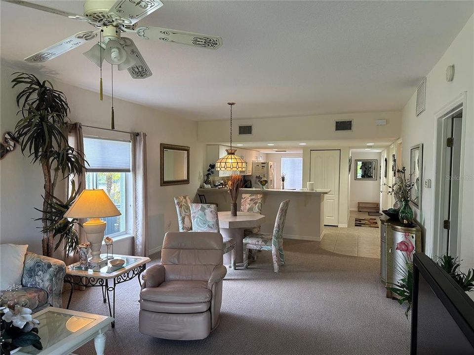 En Venta: $195,000 (2 camas, 2 baños, 1230 Pies cuadrados)