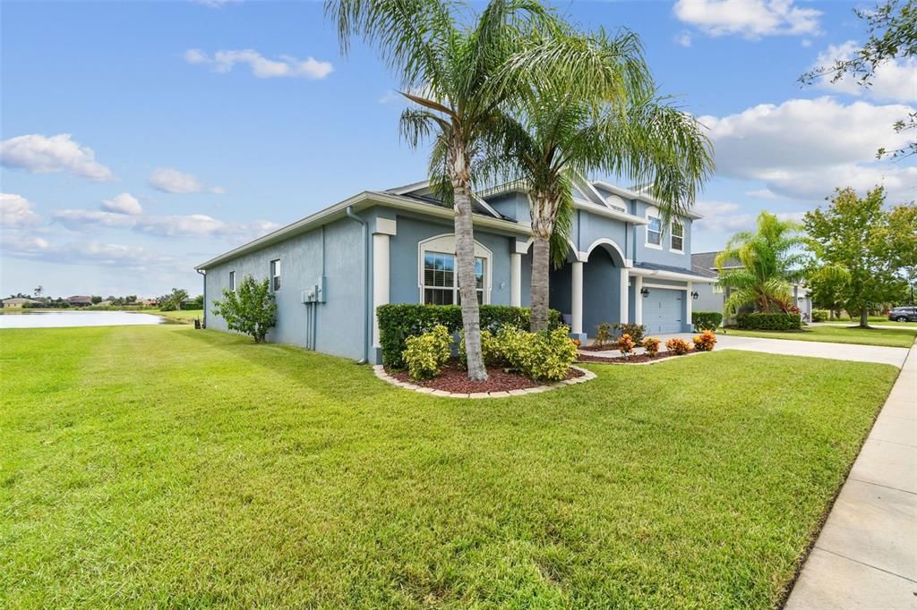 En Venta: $598,500 (4 camas, 4 baños, 3858 Pies cuadrados)