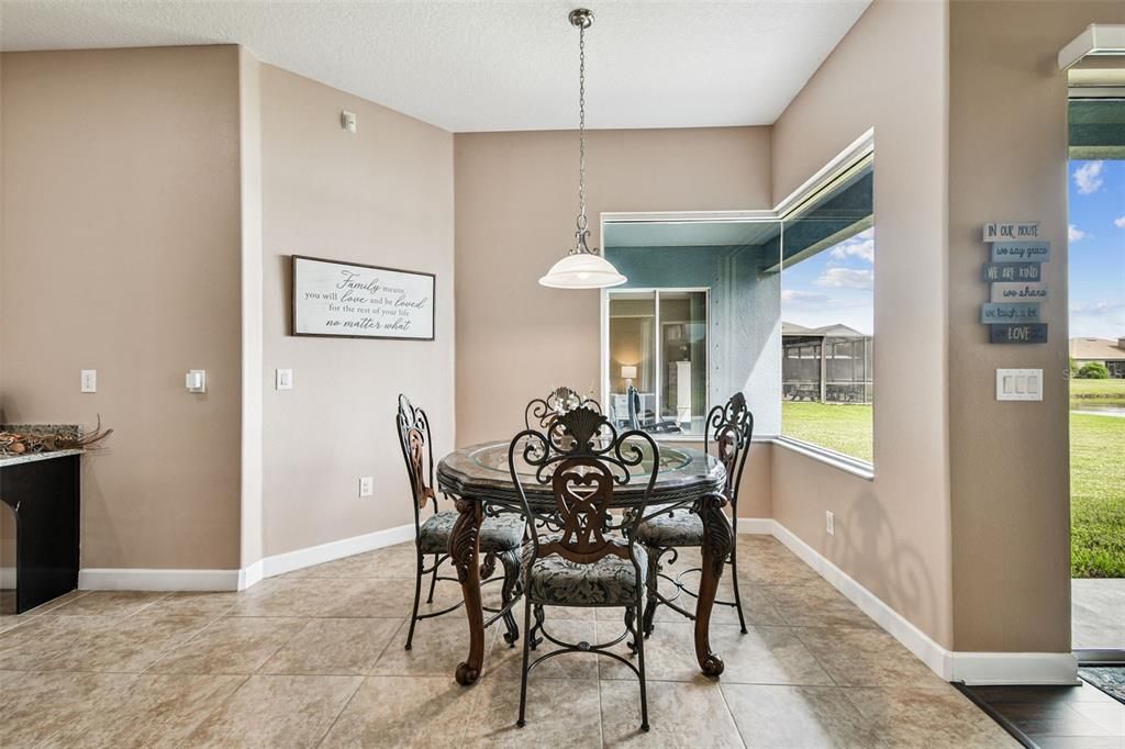 En Venta: $598,500 (4 camas, 4 baños, 3858 Pies cuadrados)