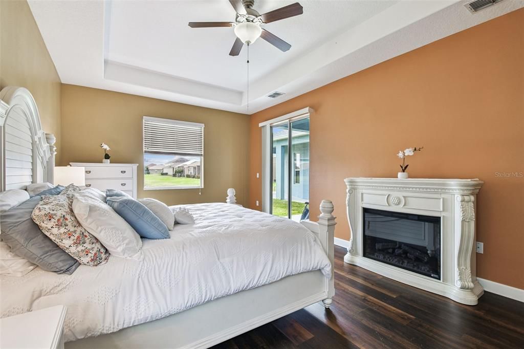 En Venta: $598,500 (4 camas, 4 baños, 3858 Pies cuadrados)