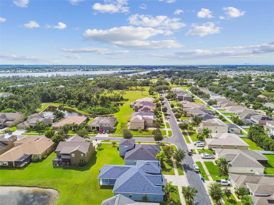 En Venta: $598,500 (4 camas, 4 baños, 3858 Pies cuadrados)