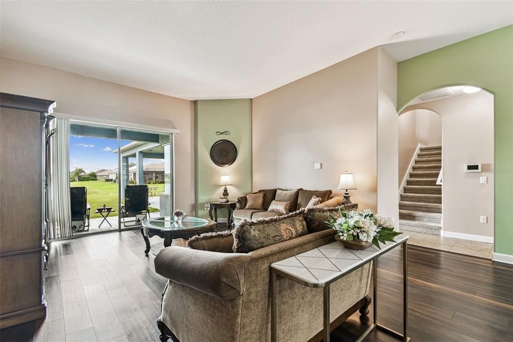 En Venta: $598,500 (4 camas, 4 baños, 3858 Pies cuadrados)