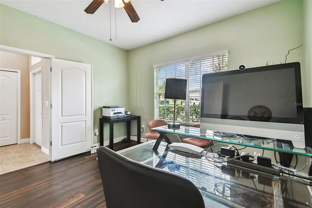 En Venta: $598,500 (4 camas, 4 baños, 3858 Pies cuadrados)