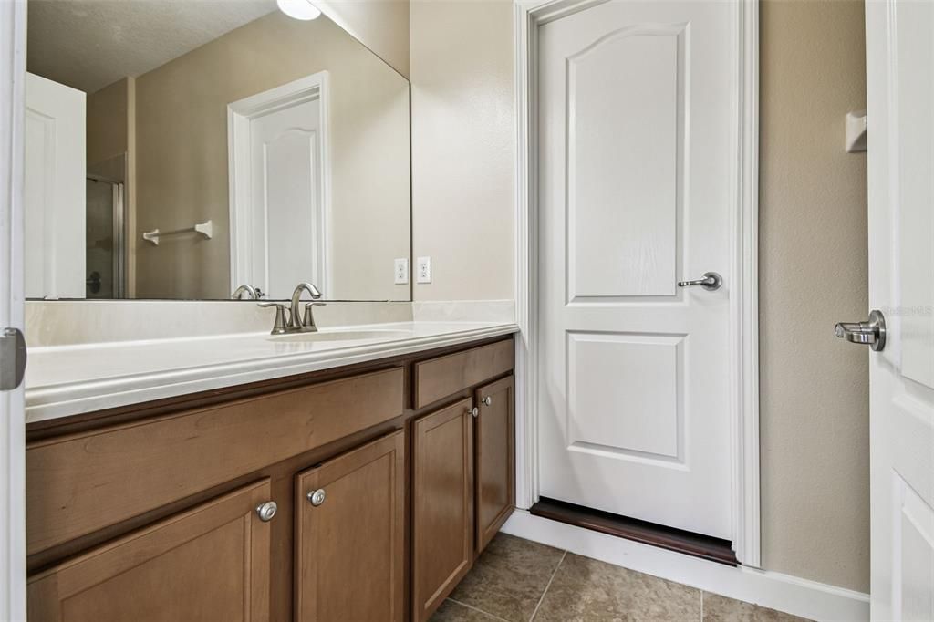 En Venta: $598,500 (4 camas, 4 baños, 3858 Pies cuadrados)