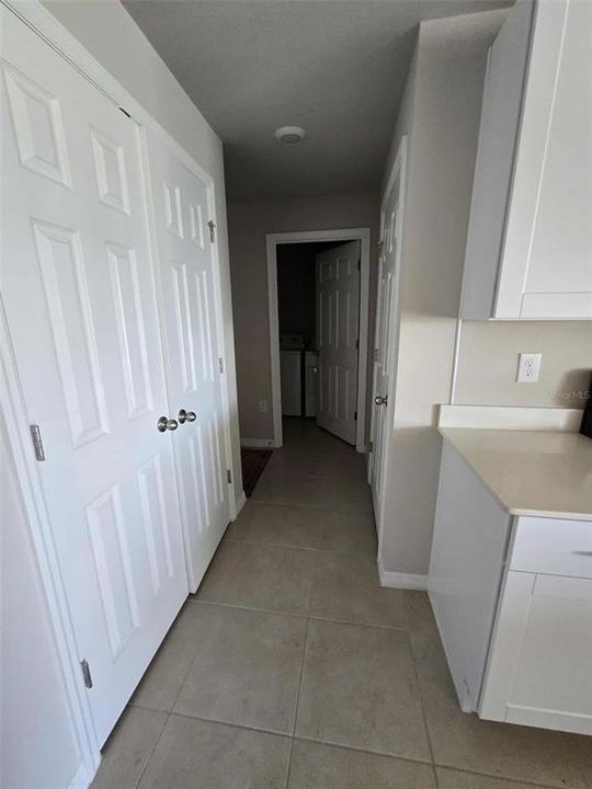 Active With Contract: $256,000 (3 beds, 2 baths, 1367 Square Feet)