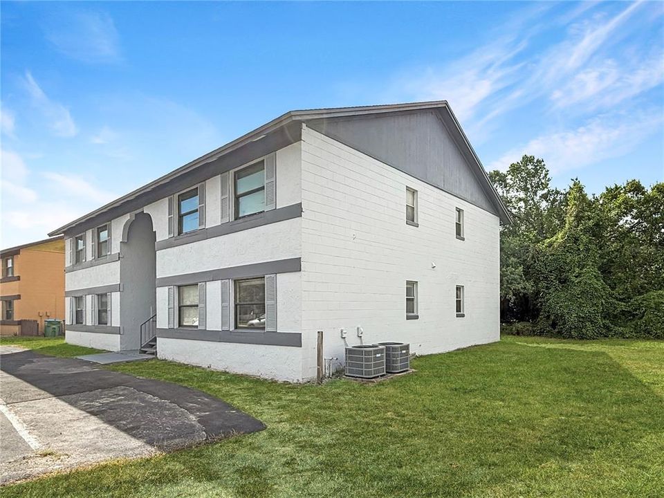 待售: $799,900 (8 贝兹, 0 浴室, 3636 平方英尺)